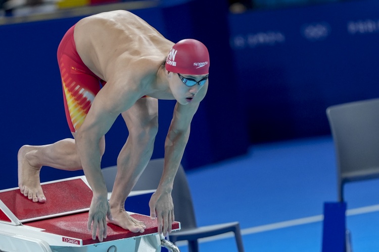 🏊️男子4×200米自由泳接力：中国队晋级决赛！三人游出1分46